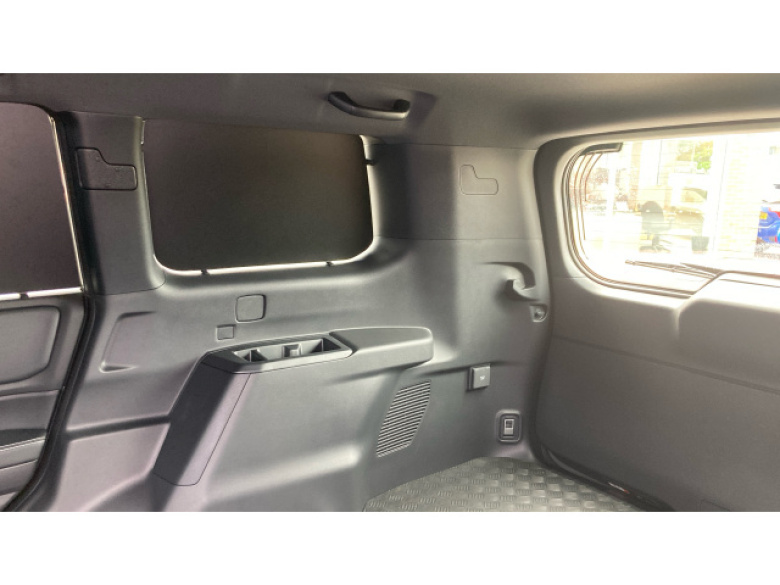 Toyota Land Cruiser Diesel 2.8D 205 Commercial Auto